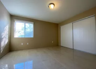 Photo #1: 2149157 Listing