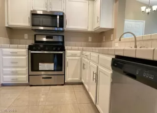 Photo #4: 2149157 Listing