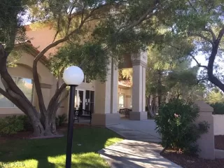 Photo #1: 2149162 Listing