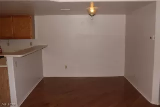 Photo #2: 2149256 Listing