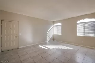 Photo #3: 2149264 Listing