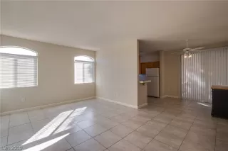 Photo #4: 2149264 Listing