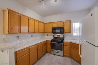 Photo #6: 2149264 Listing