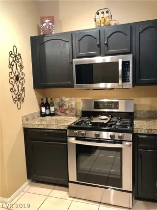 Photo #4: 2149283 Listing 