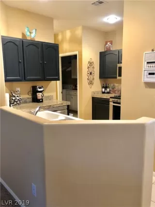 Photo #6: 2149283 Listing 