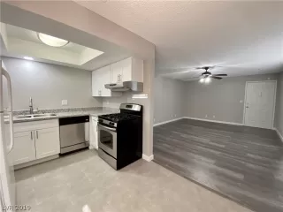 Photo #2: 2149359 Listing