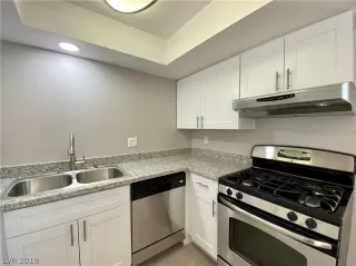 Photo #4: 2149359 Listing