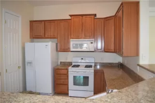 Photo #1: 2149375 Listing 