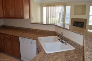 Photo #3: 2149375 Listing 