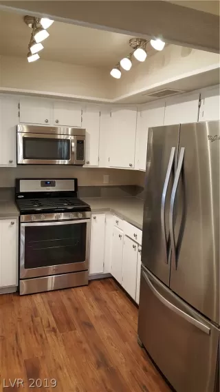 Photo #6: 2149385 Listing 