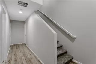 Photo #2: 2149446 Listing 