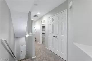 Photo #6: 2149446 Listing 