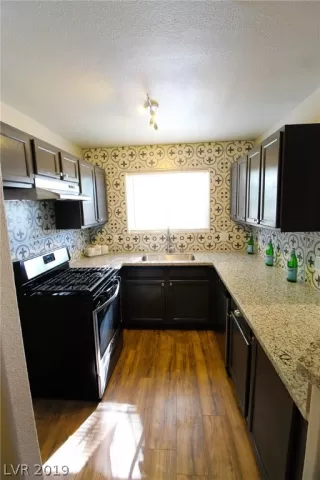 Photo #3: 2149447 Listing