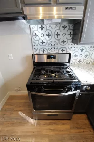 Photo #6: 2149447 Listing