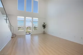 Photo #1: 2149488 Listing 