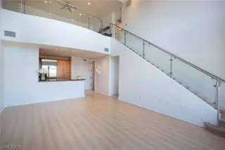 Photo #3: 2149488 Listing 