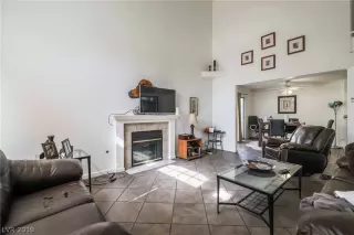 Photo #5: 2149525 Listing