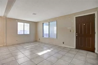 Photo #4: 2149572 Listing