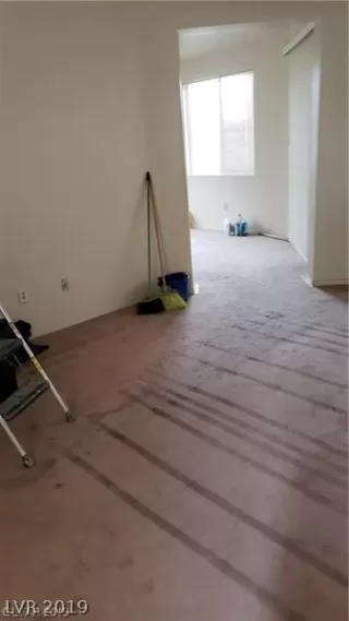 Photo #4: 2149578 Listing