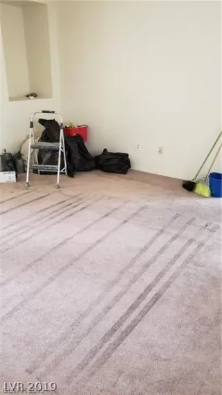 Photo #5: 2149578 Listing