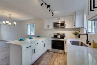 Photo #4: 2149585 Listing 