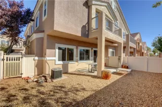 Photo #3: 2149610 Listing 