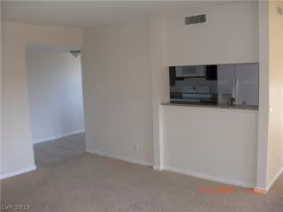 Photo #6: 2149639 Listing