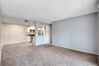 Photo #1: 2149645 Listing 