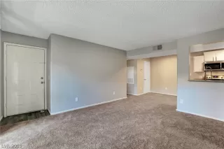 Photo #2: 2149645 Listing 