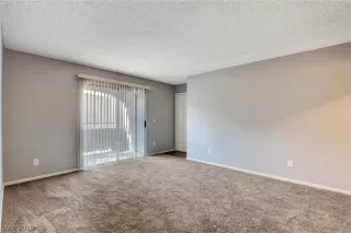 Photo #3: 2149645 Listing 