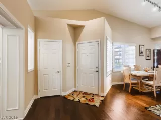 Photo #3: 2149649 Listing 