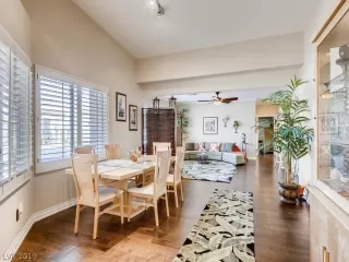 Photo #6: 2149649 Listing 