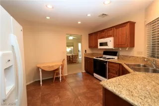 Photo #1: 2149697 Listing 