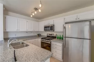 Photo #2: 2149704 Listing