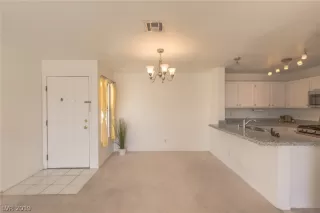 Photo #5: 2149704 Listing