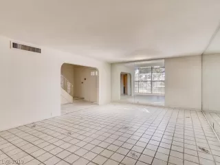 Photo #2: 2149706 Listing 