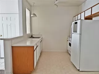 Photo #3: 2149720 Listing 