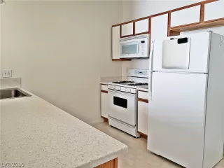 Photo #4: 2149720 Listing 