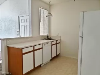 Photo #5: 2149720 Listing 