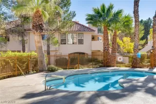 Photo #2: 2149794 Listing