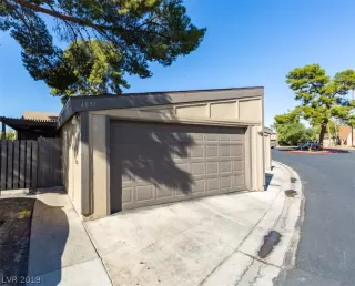Photo #1: 2149801 Listing