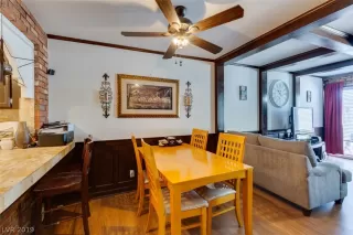 Photo #5: 2149801 Listing