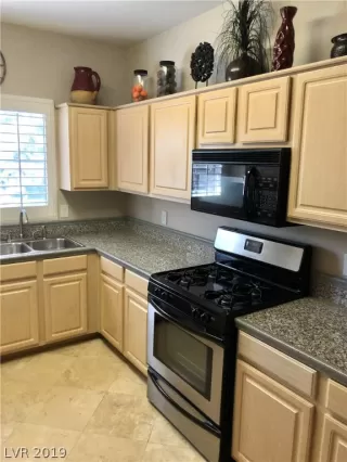 Photo #6: 2149803 Listing