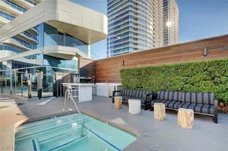 Photo #3: 2149893 Listing