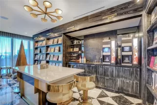 Photo #5: 2149893 Listing