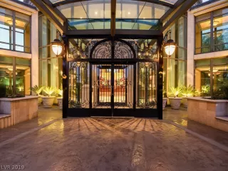 Photo #3: 2149900 Listing