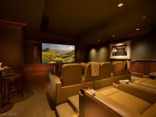 Photo #5: 2149900 Listing