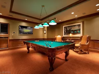 Photo #6: 2149900 Listing