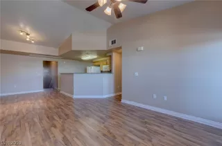 Photo #6: 2149915 Listing