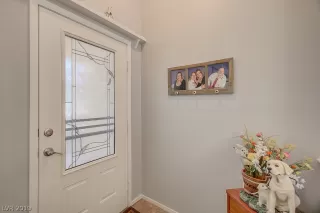 Photo #5: 2149924 Listing